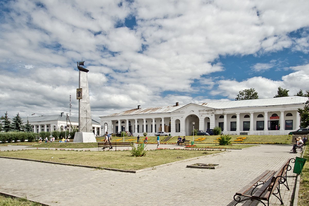 Памятники в городе Галич Костромская область